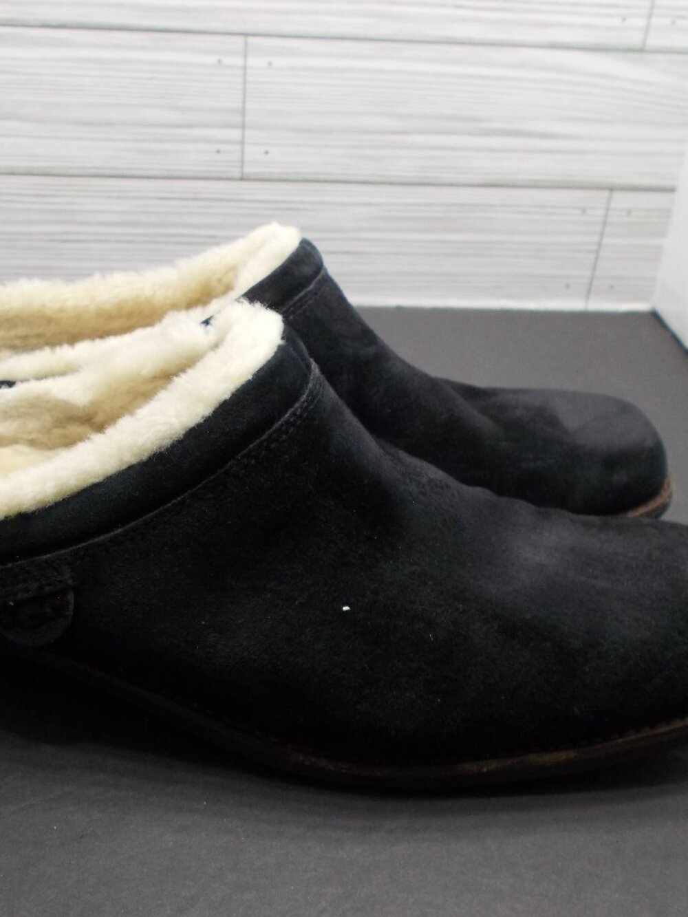 UGG Shoreham Suede Sheepskin Clogs 10